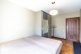 Detached house for rent in Jurmala, 260.00m2