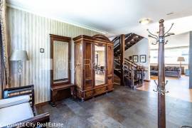 Detached house for rent in Jurmala, 260.00m2