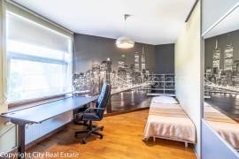 Detached house for rent in Jurmala, 260.00m2