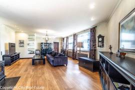 Detached house for rent in Jurmala, 260.00m2