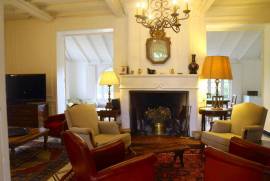 Manoir avec tennis et piscine