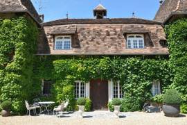 Manoir avec tennis et piscine