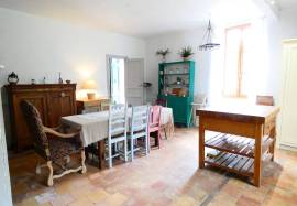 Charming Maison de Maitre house in peaceful setting