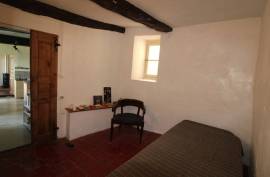 6 room, 174m2 Village house for sale in Fouzilhon - 140 000 € *