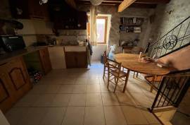 3 room, 88m2 Village house for sale in Cessenon sur orb - 95 000 € *