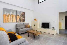 MEDITERRANEAN DESIGN VILLA CLOSE TO EVERYTHING
