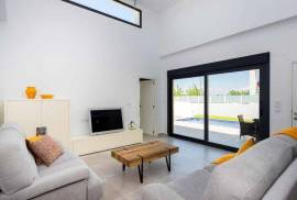 MEDITERRANEAN DESIGN VILLA CLOSE TO EVERYTHING