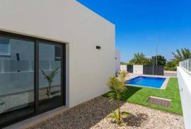 MEDITERRANEAN DESIGN VILLA CLOSE TO EVERYTHING
