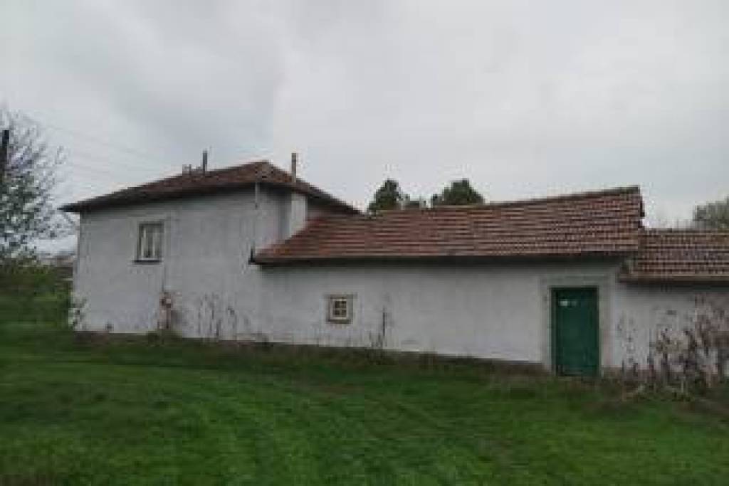 Solid property for sale in VT in the village of Ovcha Mogila