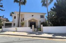 Beautiful, Luxury 5 Bedrooms Villa in Dekelia Road, Larnaca