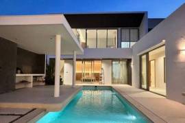 Ready to move in new villa with pool 3 minutes from Rawai beach for 26.96 million baht