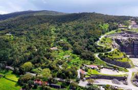 2 Bedroom Farm with Panoramic and Stunning Views of the mountains in Monchique