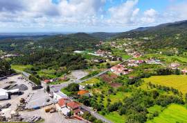 2 Bedroom Farm with Panoramic and Stunning Views of the mountains in Monchique