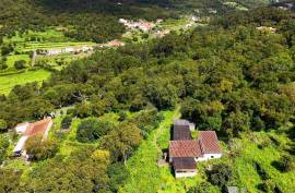 2 Bedroom Farm with Panoramic and Stunning Views of the mountains in Monchique