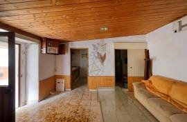 2 Bedroom Farm with Panoramic and Stunning Views of the mountains in Monchique