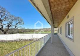 Detached house, with four bedrooms, with land in the municipality of Montalegre