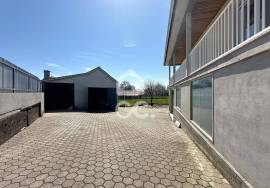 Detached house, with four bedrooms, with land in the municipality of Montalegre
