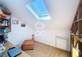 Detached house, with four bedrooms, with land in the municipality of Montalegre