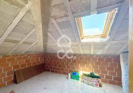 Detached house, with four bedrooms, with land in the municipality of Montalegre