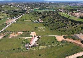 2.8 Hectares of Land with building permission and project 5minutes from the centre of Luz