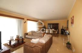 House with 3+1 Bedrooms - Mosteiros- Ponta Delgada