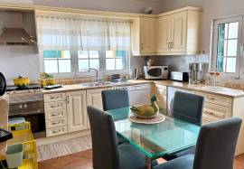 House 4 Bedrooms - Santo Isidro de Pegões