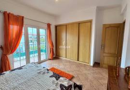House 4 Bedrooms - Santo Isidro de Pegões