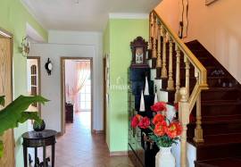 House 4 Bedrooms - Santo Isidro de Pegões
