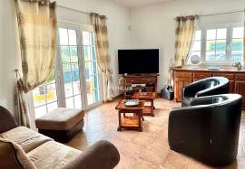 House 4 Bedrooms - Santo Isidro de Pegões