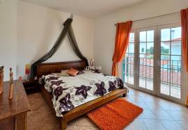 House 4 Bedrooms - Santo Isidro de Pegões