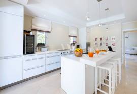 4+2 bedroom villa for sale in Vila Sol with GOLF view