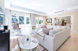 4+2 bedroom villa for sale in Vila Sol with GOLF view