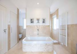 4+2 bedroom villa for sale in Vila Sol with GOLF view