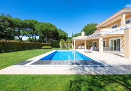 4+2 bedroom villa for sale in Vila Sol with GOLF view