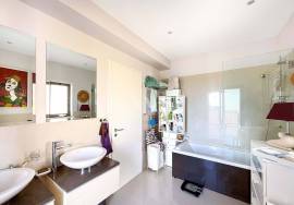 3 bedrooms TOP FLOOR APARTMENT with SEA and GOLF views