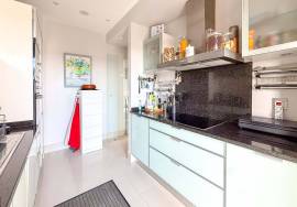 3 bedrooms TOP FLOOR APARTMENT with SEA and GOLF views