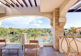 3 bedrooms TOP FLOOR APARTMENT with SEA and GOLF views