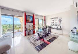 3 bedrooms TOP FLOOR APARTMENT with SEA and GOLF views