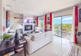 3 bedrooms TOP FLOOR APARTMENT with SEA and GOLF views