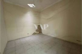 Building with project for renovation in Faro