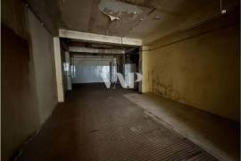 Building with project for renovation in Faro