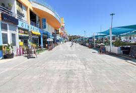 TRESPASSE - 2-storey shop in Albufeira Marina