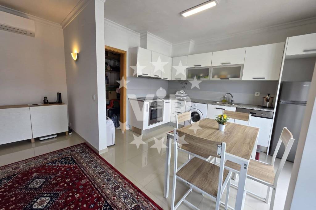 TUNES - CENTRAL ONE BEDROOM PLUS ONE APARTMENT - GARAGE