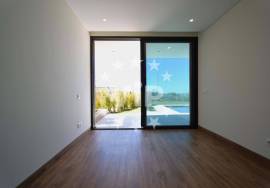 3 BEDROOM LUXURY VILLA - PRIVATE SWIMMING POOL - GARDEN