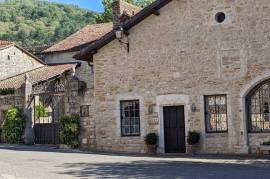Luxury 6 Bed Stone House For Sale In Cuiseaux