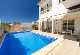 Spacious 4-Bedroom Family Home with Pool