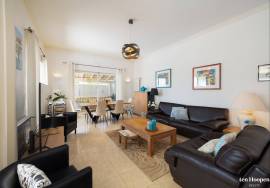 Spacious 4-Bedroom Family Home with Pool