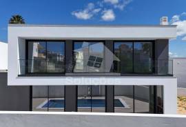 New 4 Bedroom Villa with Pool, Barbecue and Box Garage in Belavista, Parchal - Lagoa