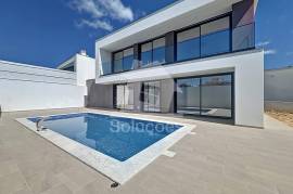 New 4 Bedroom Villa with Pool, Barbecue and Box Garage in Belavista, Parchal - Lagoa