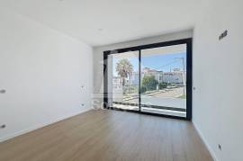 New 4 Bedroom Villa with Pool, Barbecue and Box Garage in Belavista, Parchal - Lagoa